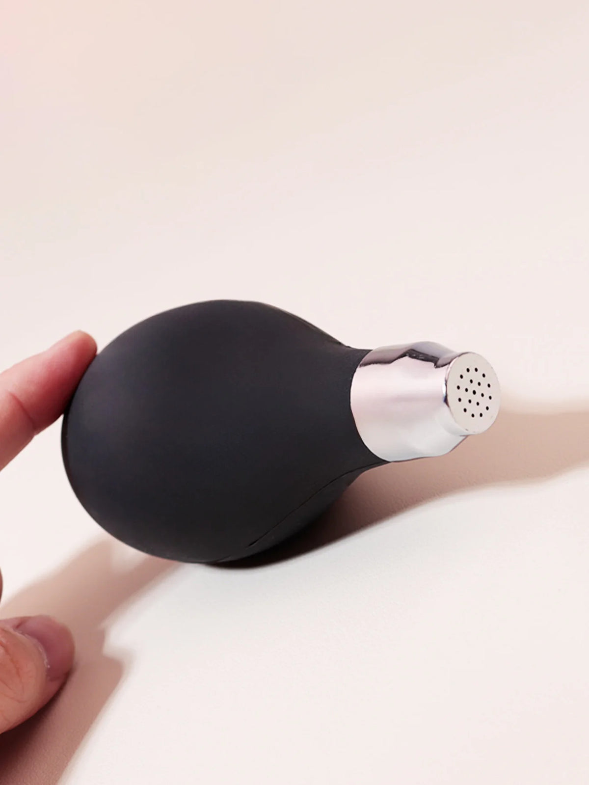 Silicone powder spray bottle, refillable talcum powder hair dryer, convenient hair salon hair powder spray bottle