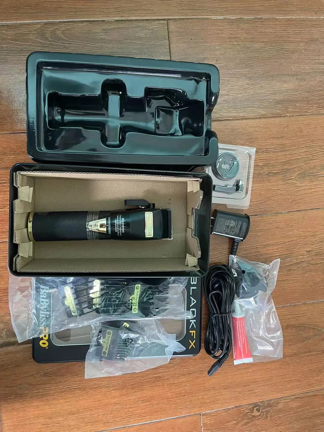 Original  Wahl Hair Clipper for Barbers, 5-Star Series, Cordless Hair Clipper, Magic Clip  & Detaliers & Vanish